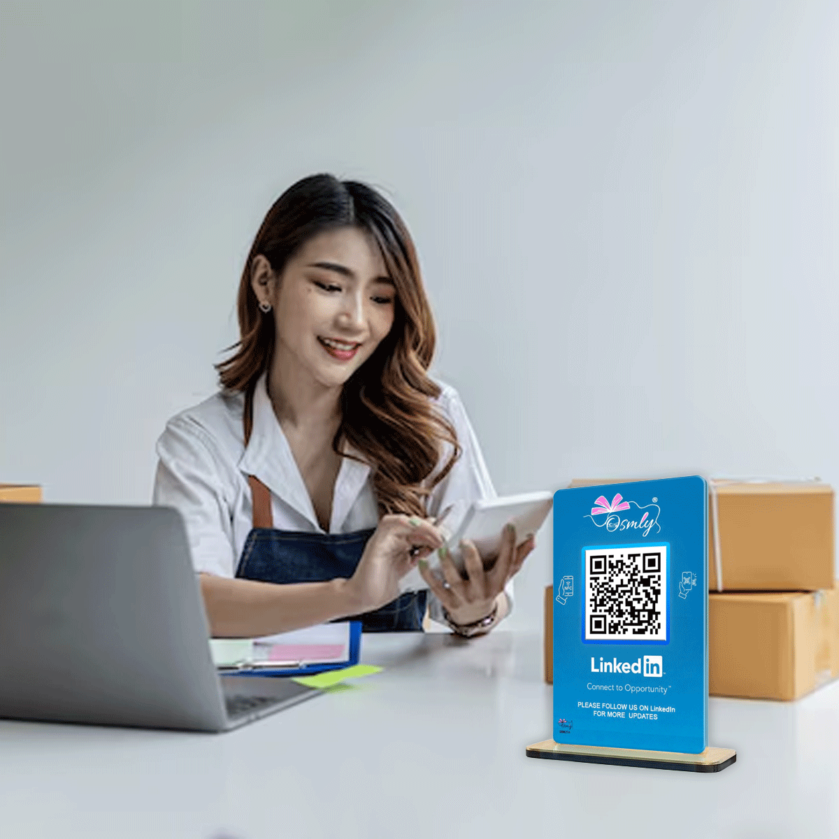 NFC Enabled LinkedIn QR Stand-QR Code Stand-Qr Print-QrPrint